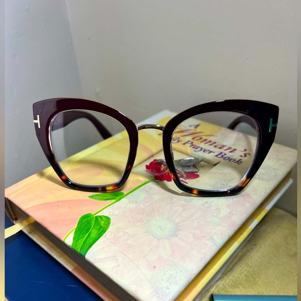 Cat 👁️ Frames